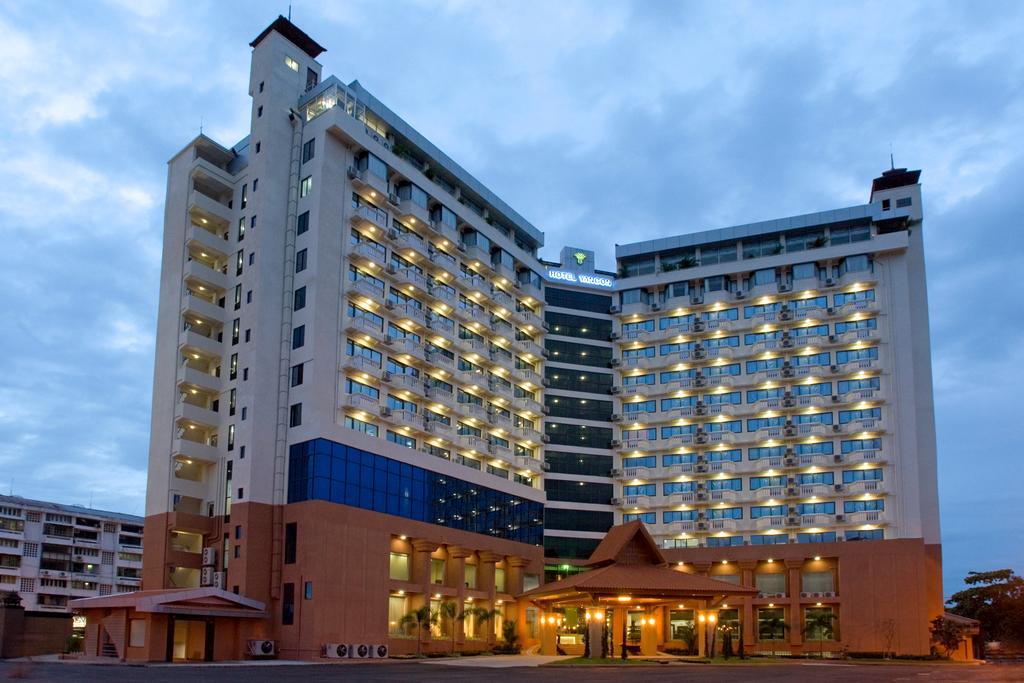 Hotel Hotel Yangon 3*